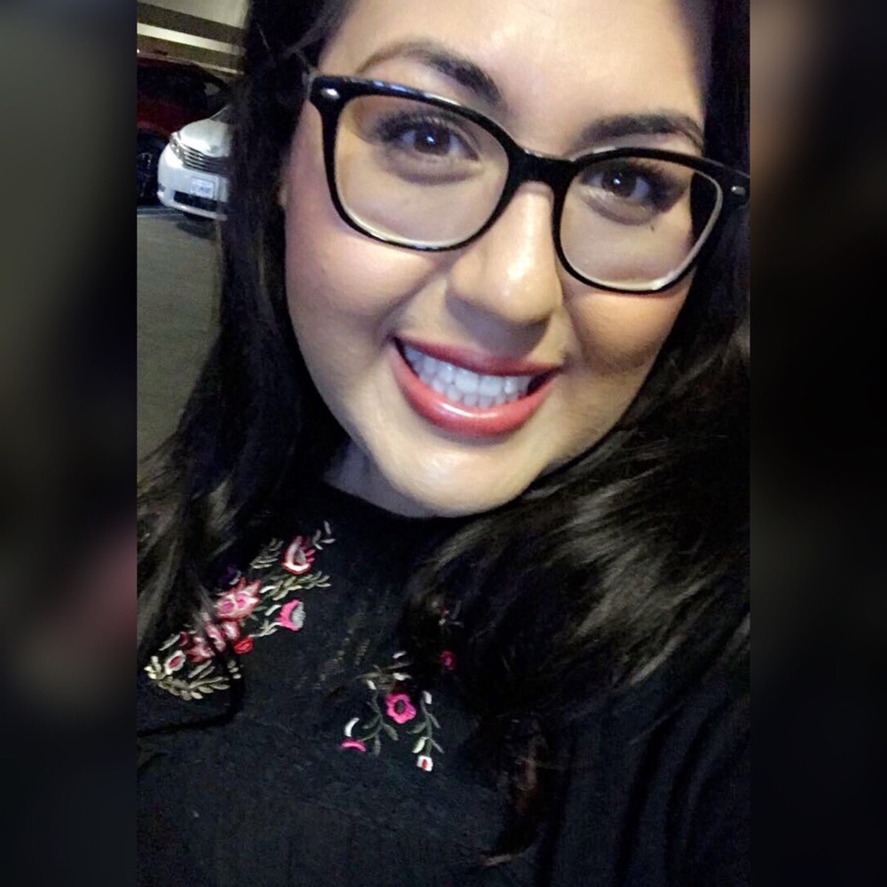 Meet your Posher, Elizabeth